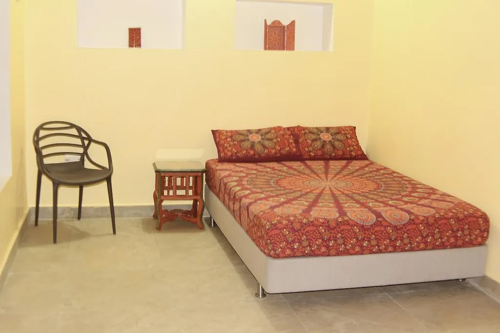 Lotus Paying Guesthouse Varanasi