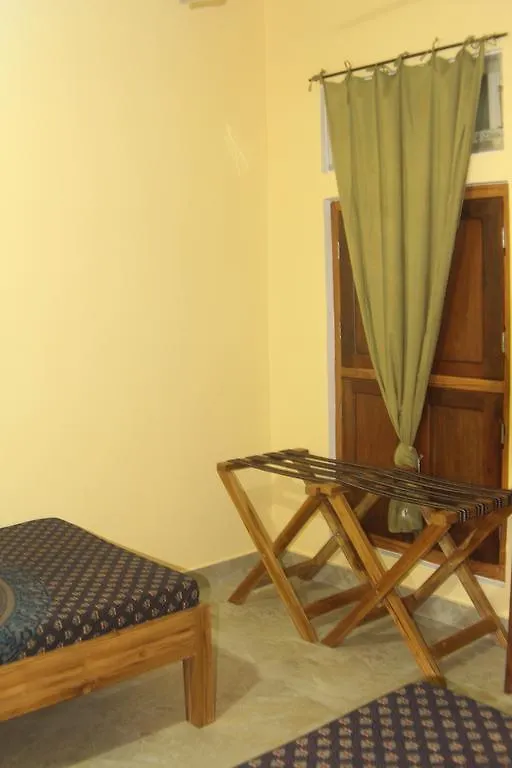 Lotus Paying Guesthouse Varanasi